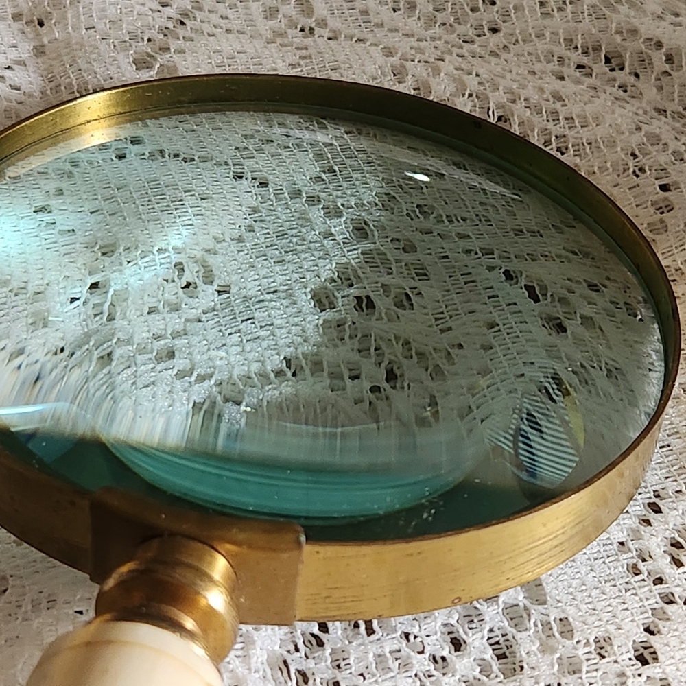 Vintage Magnifying Glass Brass Bone Dark Academia Cottage Book Library Office - Picture 10 of 12